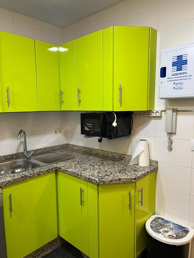 Habitaciones Privadas En Apartamento Compartido Алхесирас Екстериор снимка