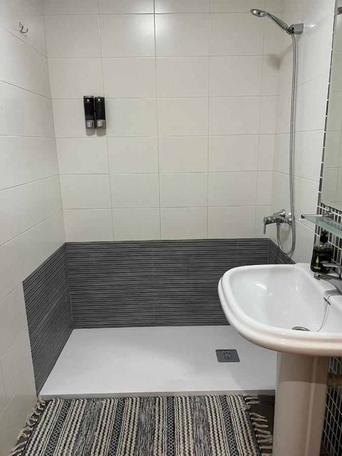 Habitaciones Privadas En Apartamento Compartido Алхесирас Екстериор снимка